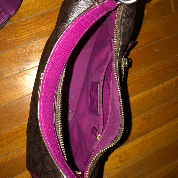 Used Coach handbag with matching wallet - Picture 4 of 7